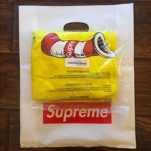 Supreme cat in the hat tee